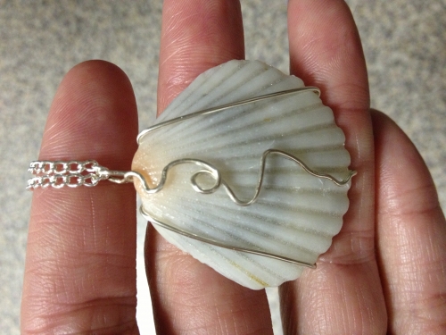Blushing Shell Pendant